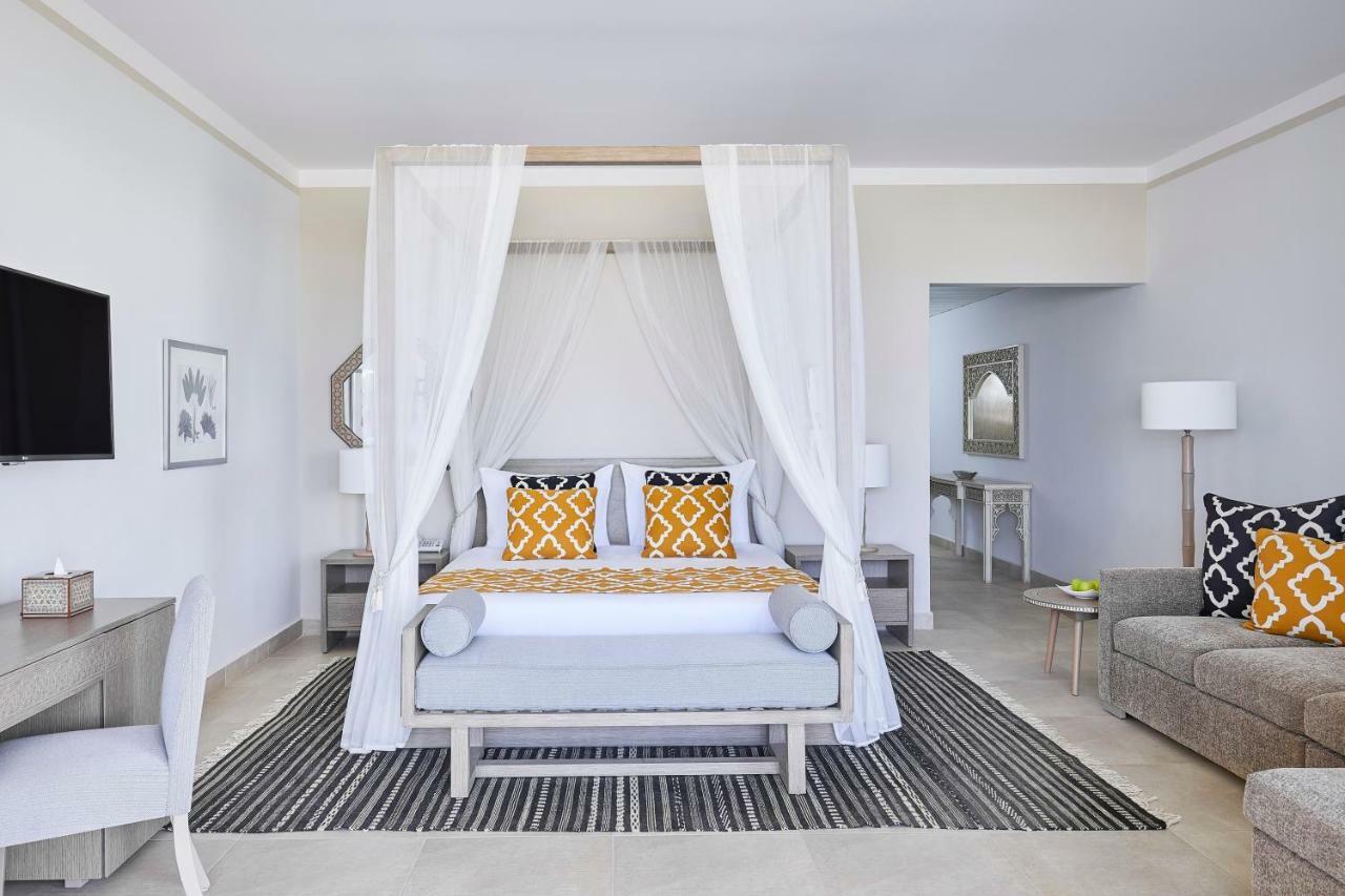 Steigenberger Resort Alaya Marsa Alam - Red Sea - Adults Friendly 16 Years Plus Coraya Bay Exteriör bild A bedroom at the hotel